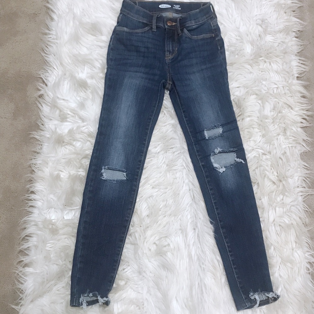 Old Navy Ballerina Built Tough Distressed Jeggings - Picture 3 of 7